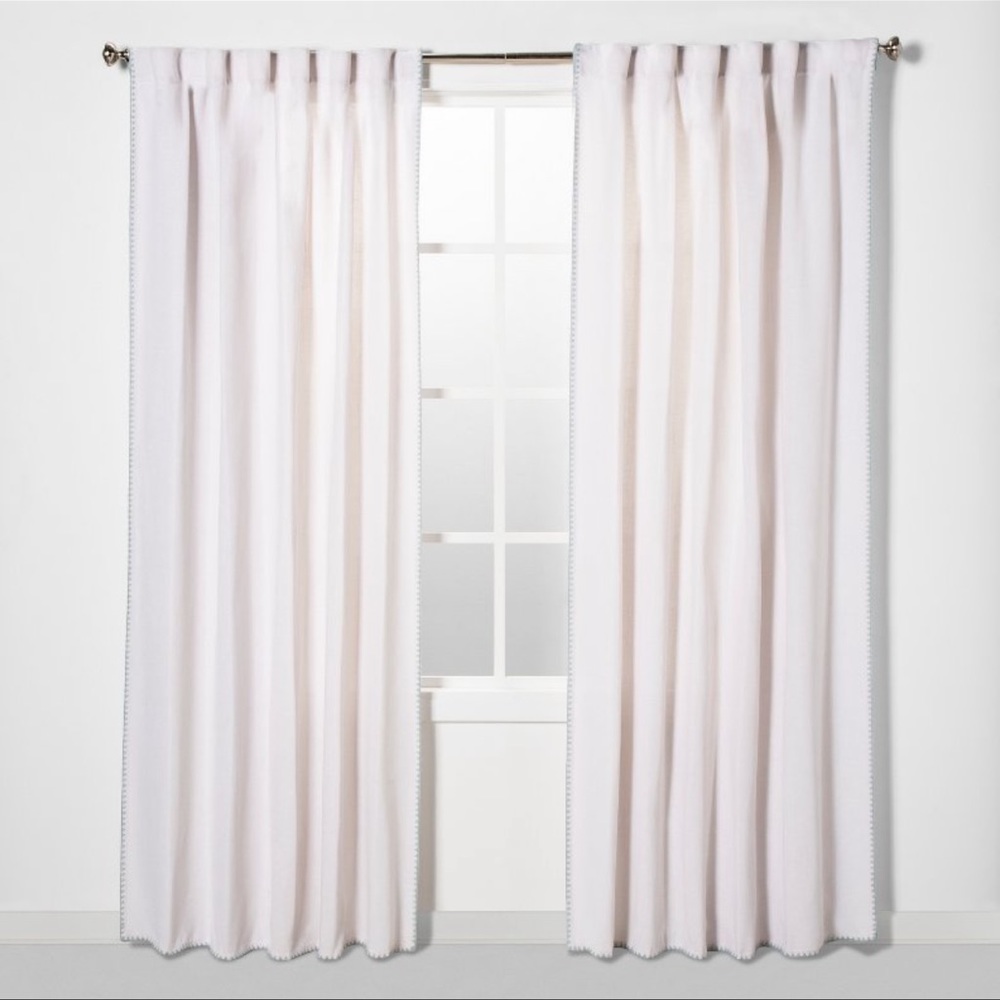 Threshold Light Filtering Curtain